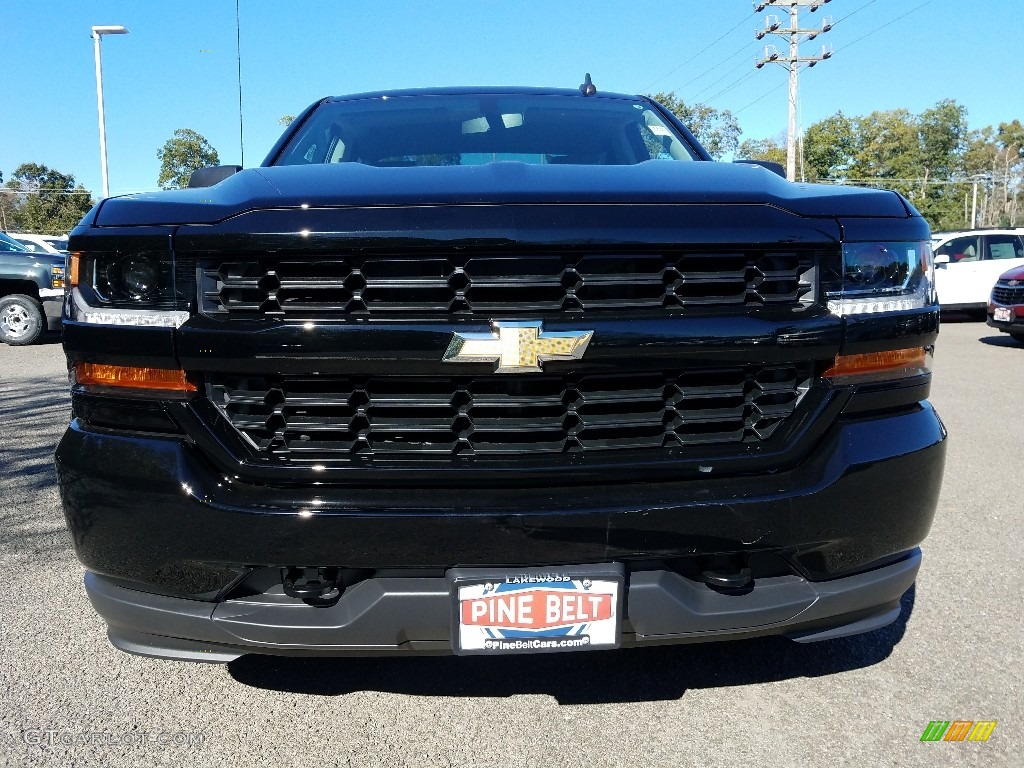 2018 Silverado 1500 Custom Crew Cab 4x4 - Black / Dark Ash/Jet Black photo #2