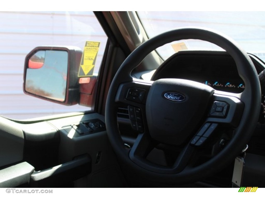 2017 F150 XL SuperCrew 4x4 - Race Red / Earth Gray photo #21