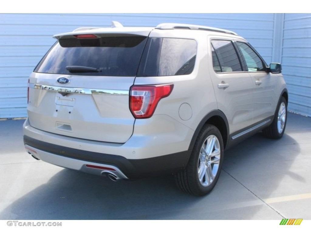 2017 Explorer XLT - White Gold / Ebony Black photo #8