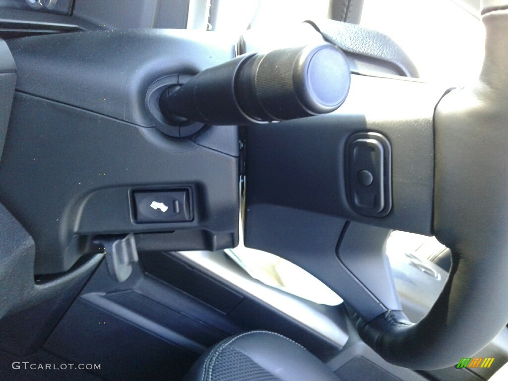 2018 1500 Sport Regular Cab - Bright White / Black photo #16