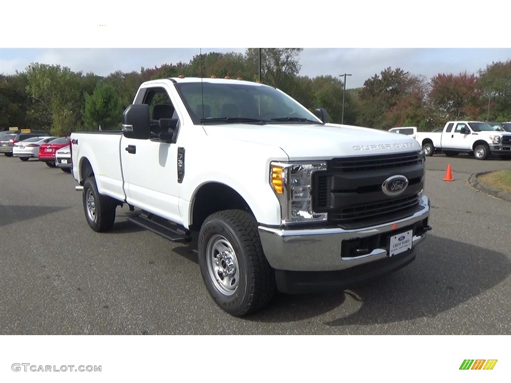 2017 F350 Super Duty XL Regular Cab 4x4 - Oxford White / Medium Earth Gray photo #1