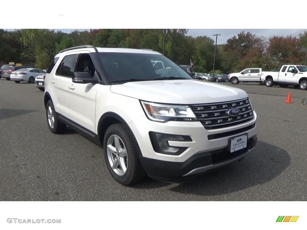 2017 Explorer XLT 4WD - White Platinum / Ebony Black photo #1