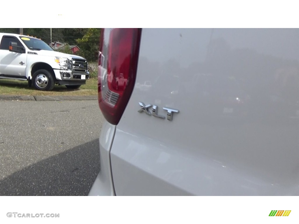 2017 Explorer XLT 4WD - White Platinum / Ebony Black photo #9