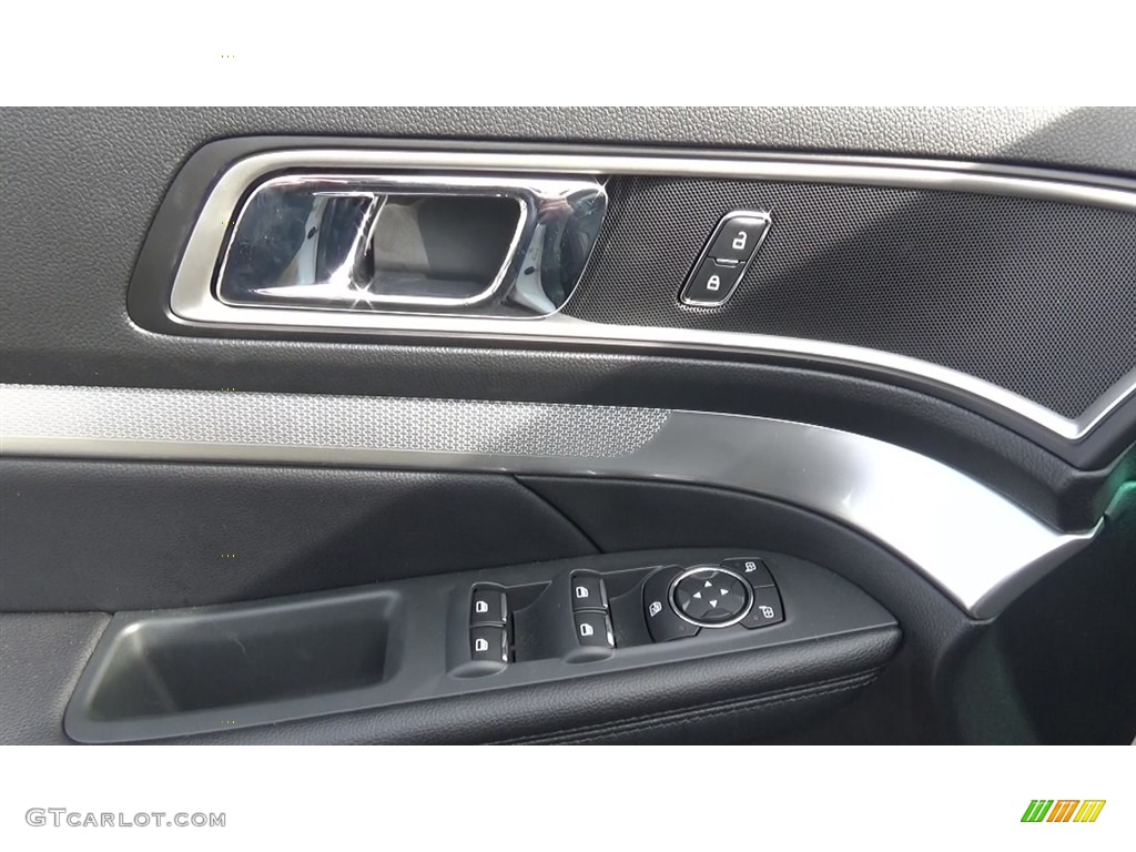 2017 Explorer XLT 4WD - White Platinum / Ebony Black photo #12