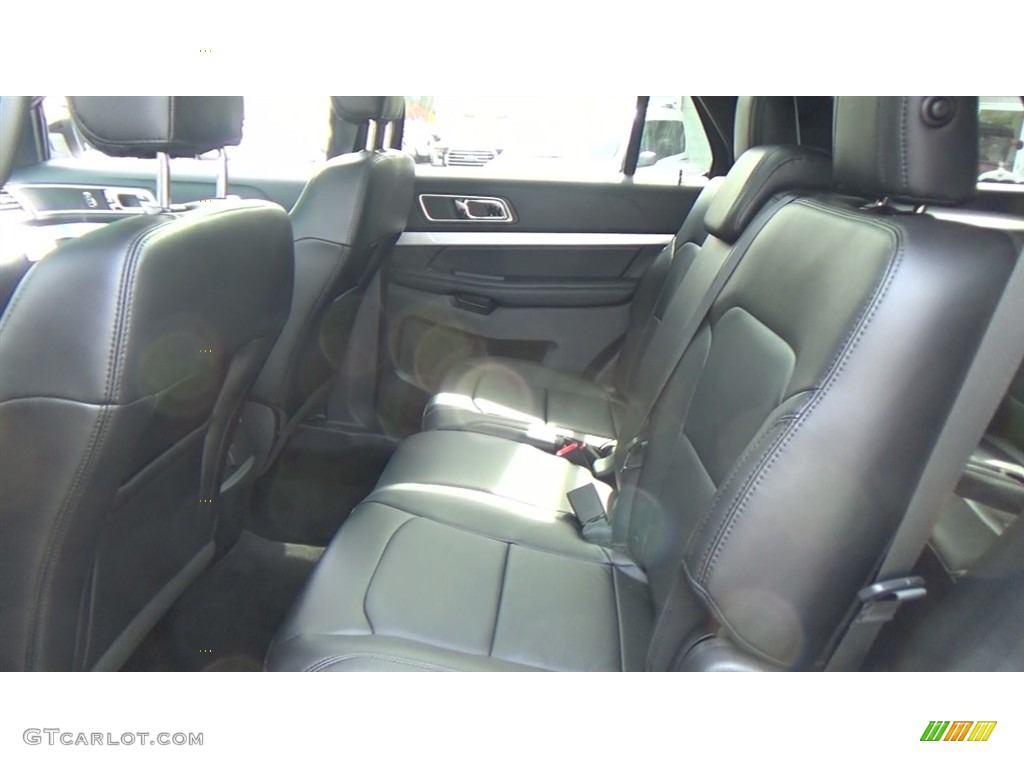 2017 Explorer XLT 4WD - White Platinum / Ebony Black photo #18