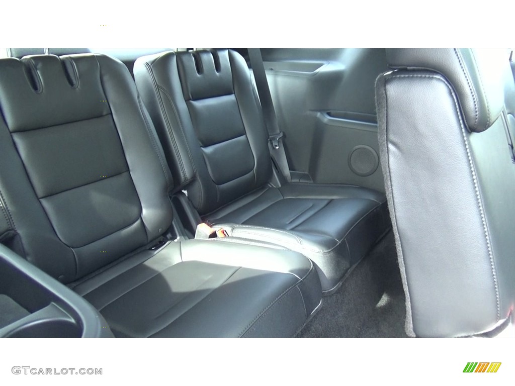 2017 Explorer XLT 4WD - White Platinum / Ebony Black photo #24