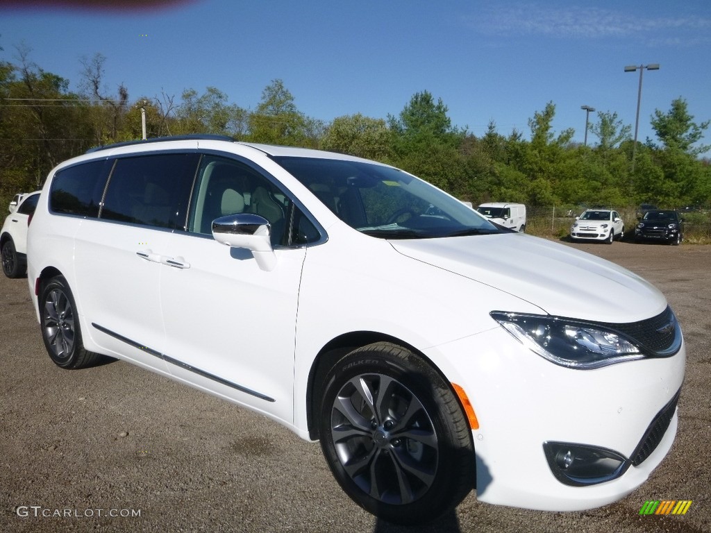 Bright White 2018 Chrysler Pacifica Limited Exterior Photo #123412135