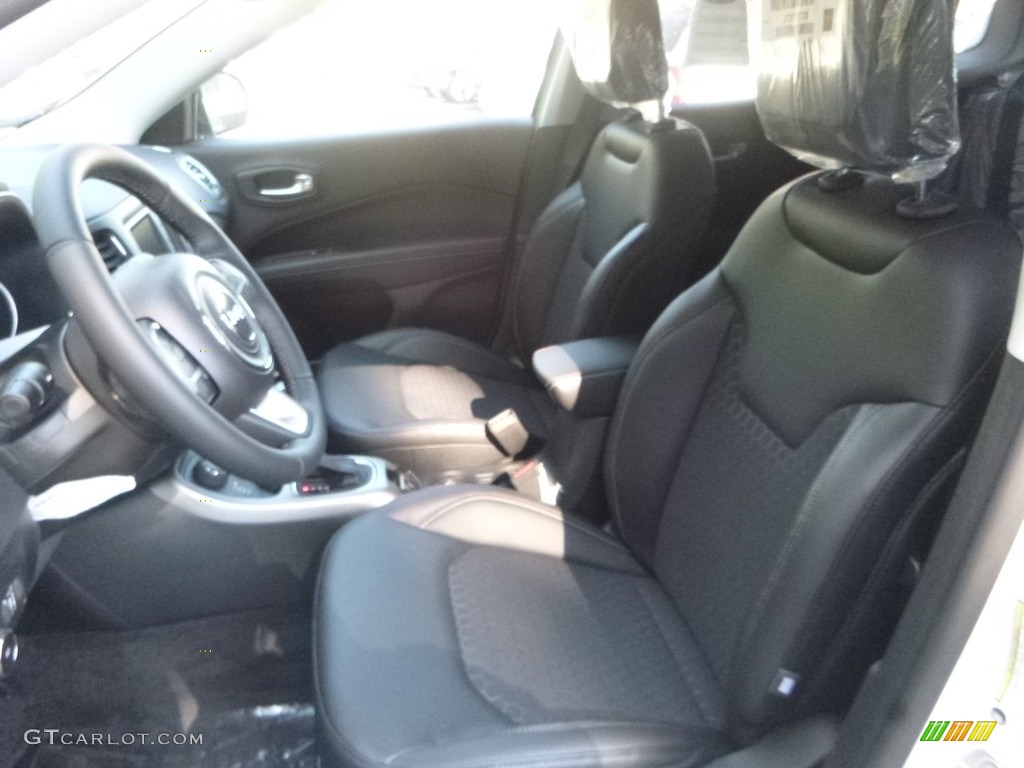 2018 Compass Latitude 4x4 - White / Black photo #15