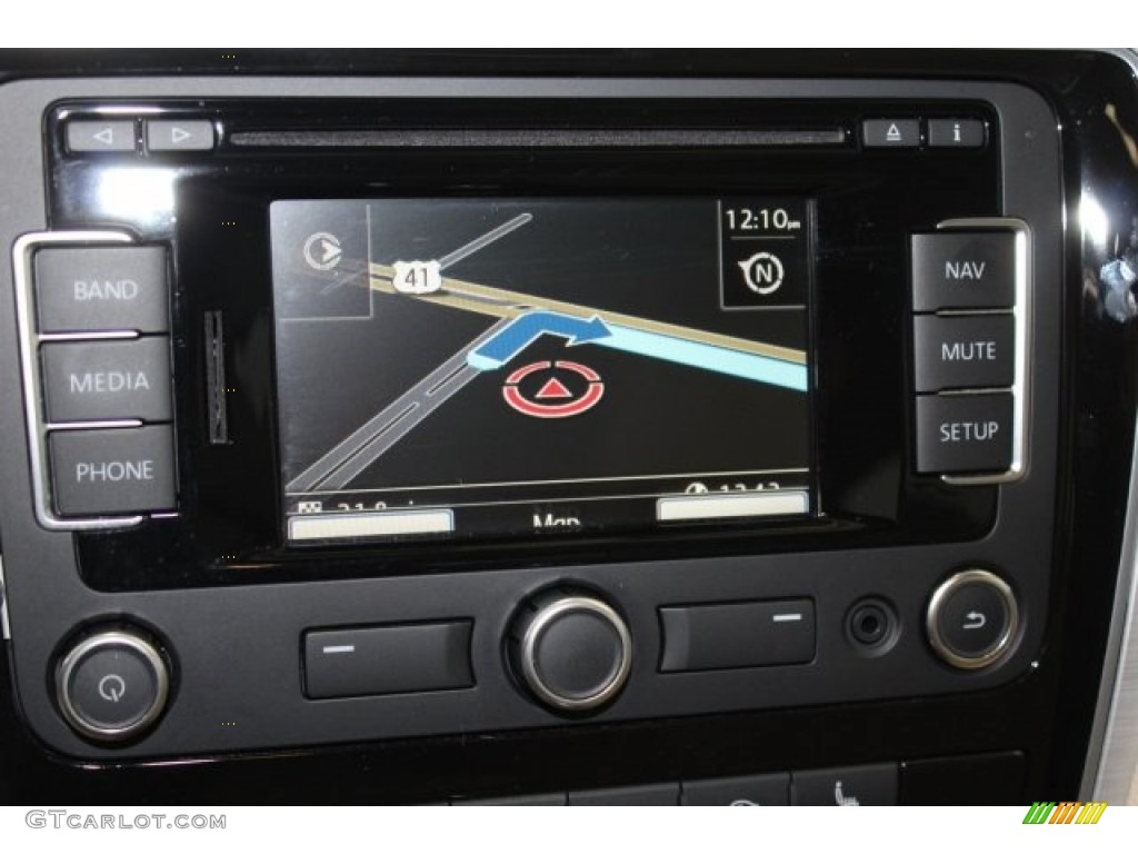 2013 Passat 2.5L SE - Glacier Blue Metallic / Cornsilk Beige photo #18