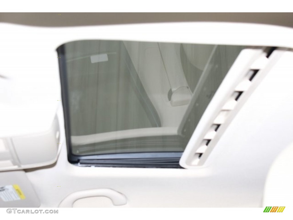 2013 Passat 2.5L SE - Glacier Blue Metallic / Cornsilk Beige photo #22