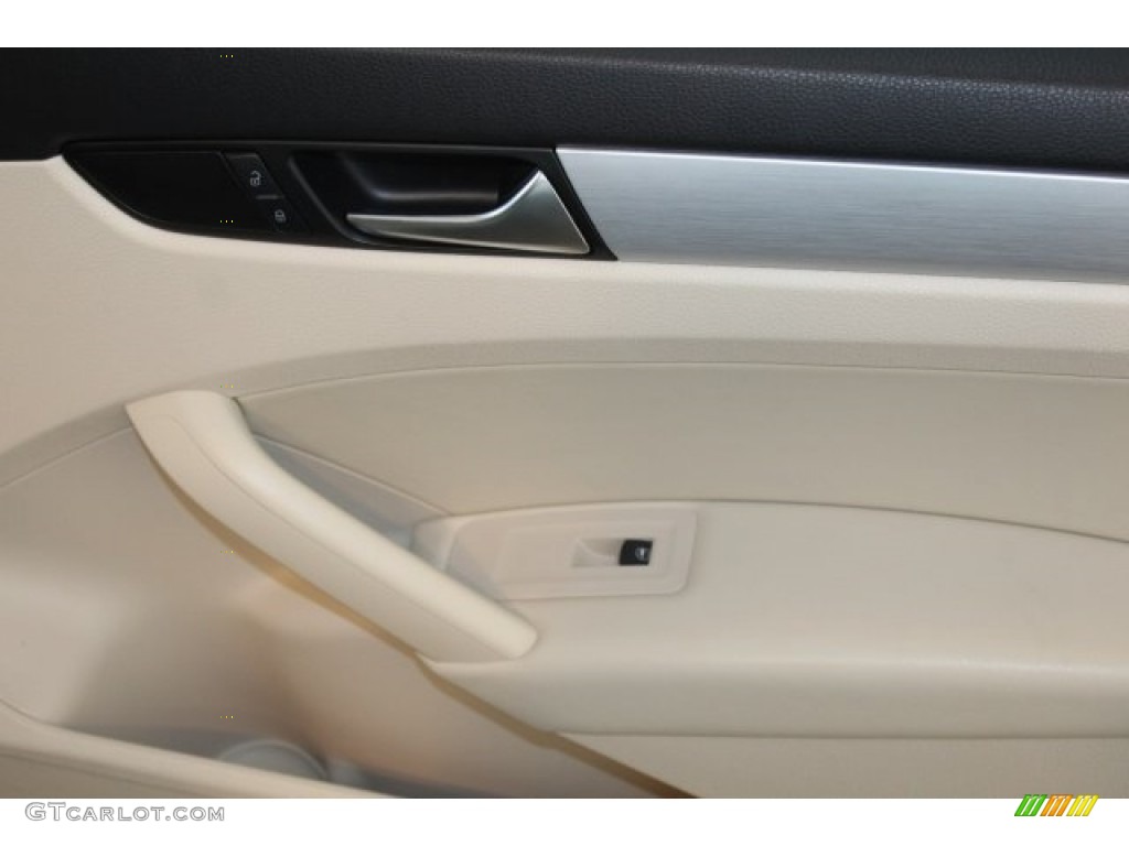 2013 Passat 2.5L SE - Glacier Blue Metallic / Cornsilk Beige photo #26