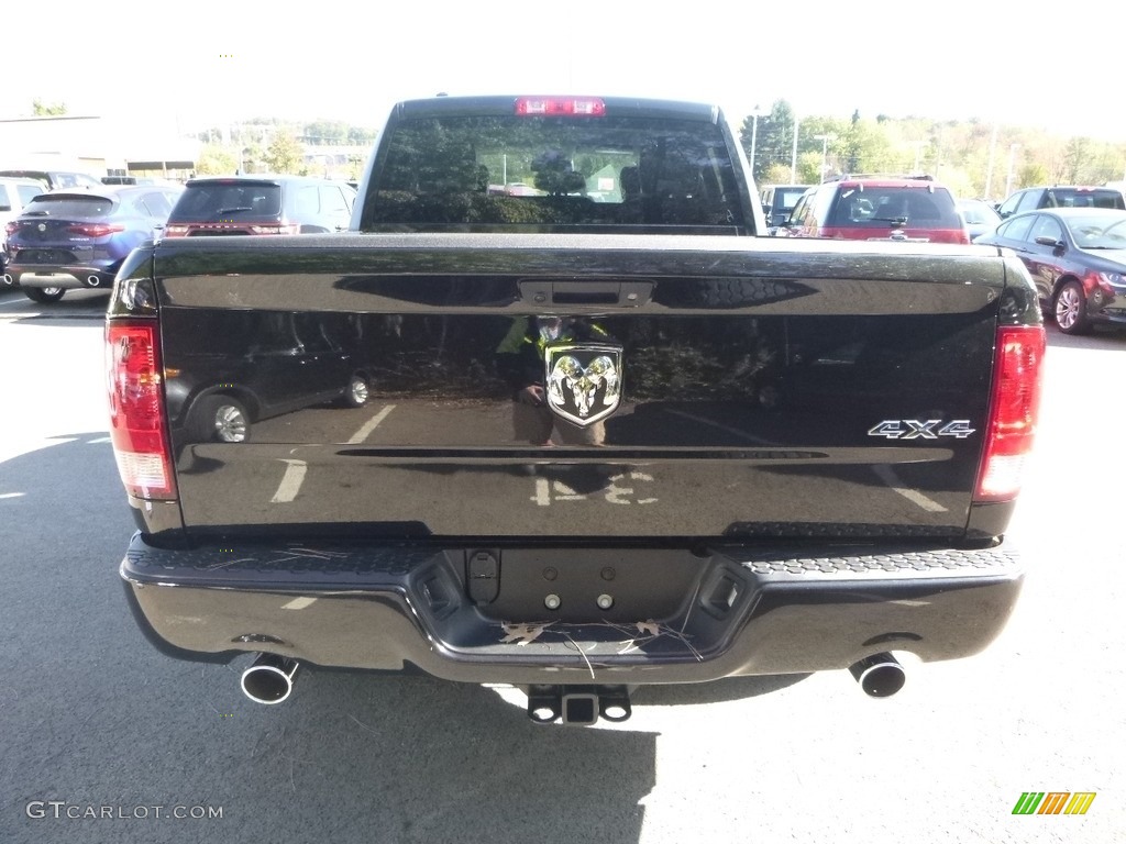 2018 1500 Express Quad Cab 4x4 - Brilliant Black Crystal Pearl / Black/Diesel Gray photo #4