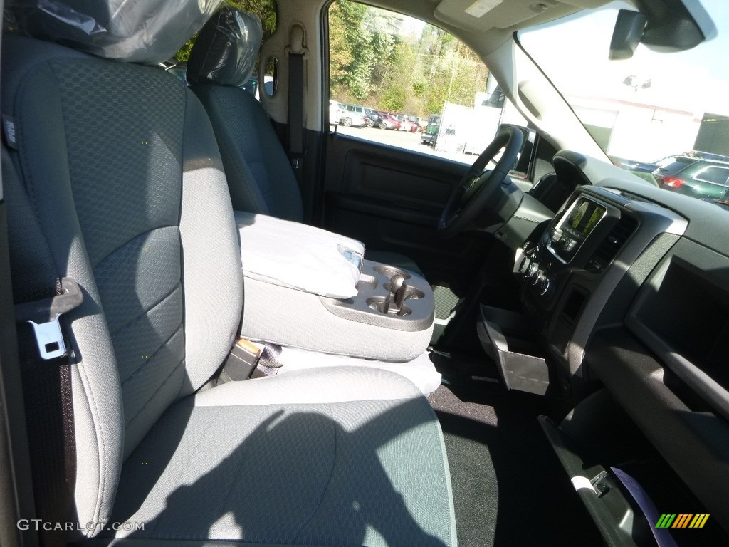 2018 1500 Express Quad Cab 4x4 - Brilliant Black Crystal Pearl / Black/Diesel Gray photo #11