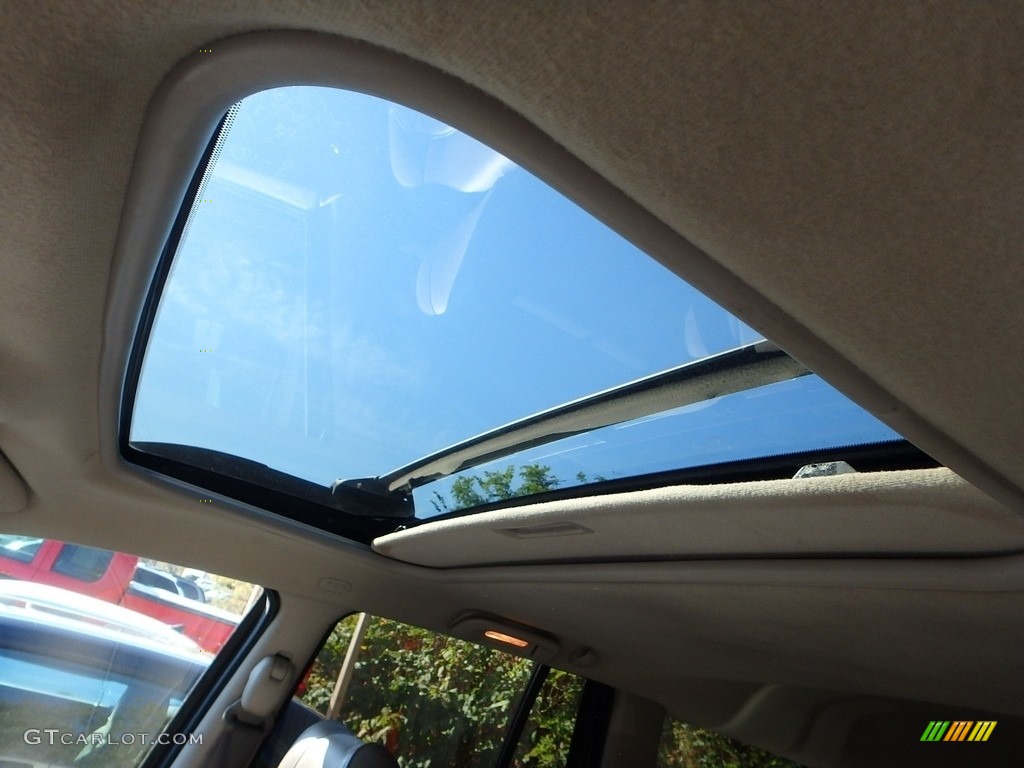 2004 Grand Cherokee Limited 4x4 - Light Khaki Metallic / Sandstone photo #12