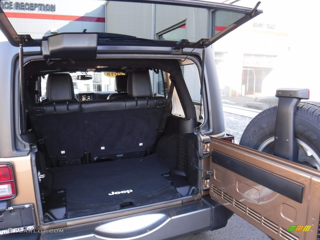 2015 Wrangler Unlimited Sport 4x4 - Copper Brown Pearl / Black photo #27