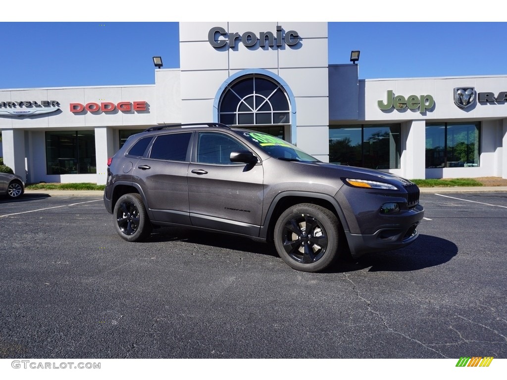 2018 Cherokee Latitude - Granite Crystal Metallic / Black photo #1