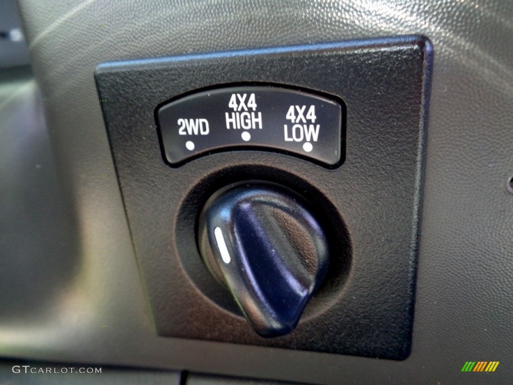 2003 F350 Super Duty Lariat Crew Cab 4x4 - Dark Shadow Grey Metallic / Medium Flint photo #4