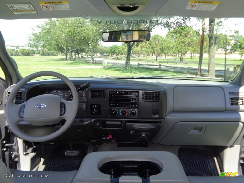 2003 F350 Super Duty Lariat Crew Cab 4x4 - Dark Shadow Grey Metallic / Medium Flint photo #8