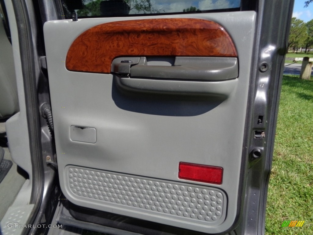 2003 F350 Super Duty Lariat Crew Cab 4x4 - Dark Shadow Grey Metallic / Medium Flint photo #56