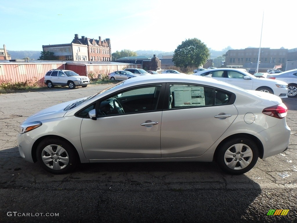 2018 Forte LX - Silky Silver / Gray photo #5