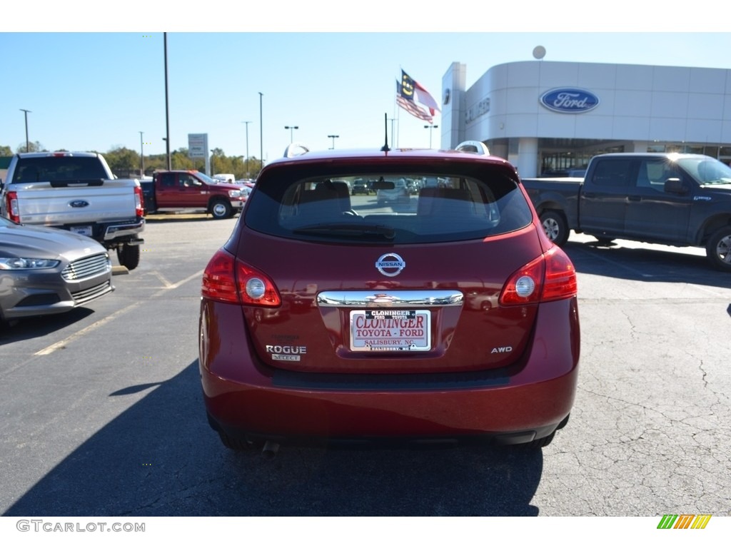 2015 Rogue Select S AWD - Cayenne Red / Gray photo #4