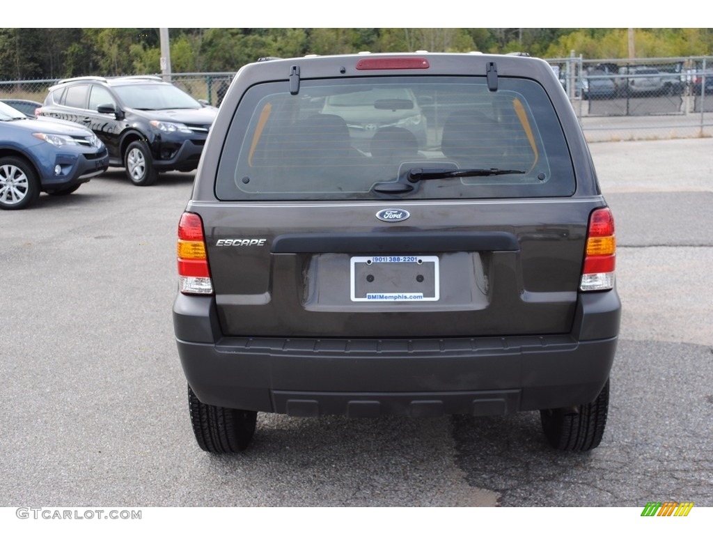 2007 Escape XLS - Dark Stone Metallic / Medium/Dark Pebble photo #4