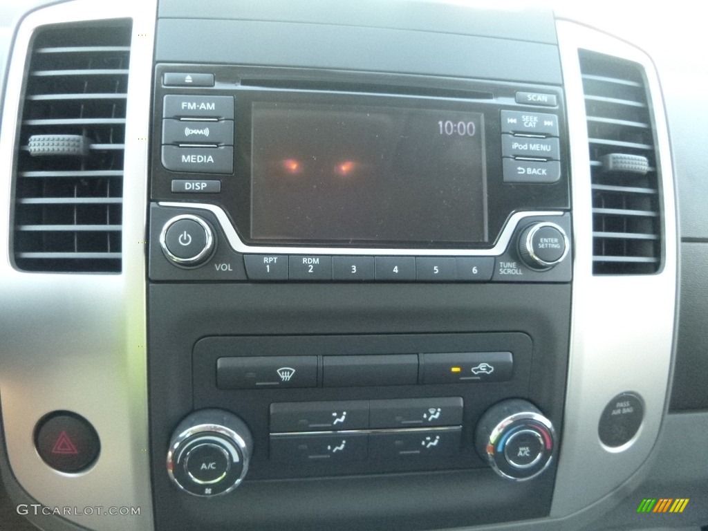 2018 Nissan Frontier SV Crew Cab 4x4 Controls Photo #123443921
