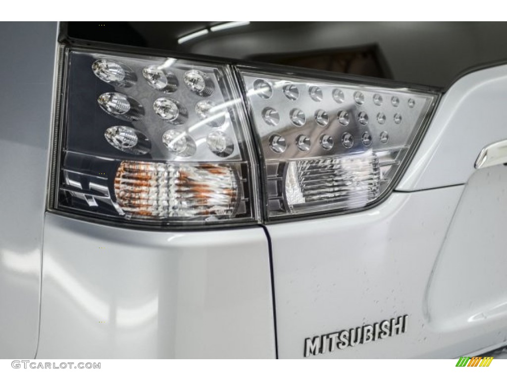 2010 Outlander GT 4WD - Cool Silver Metallic / Black photo #19