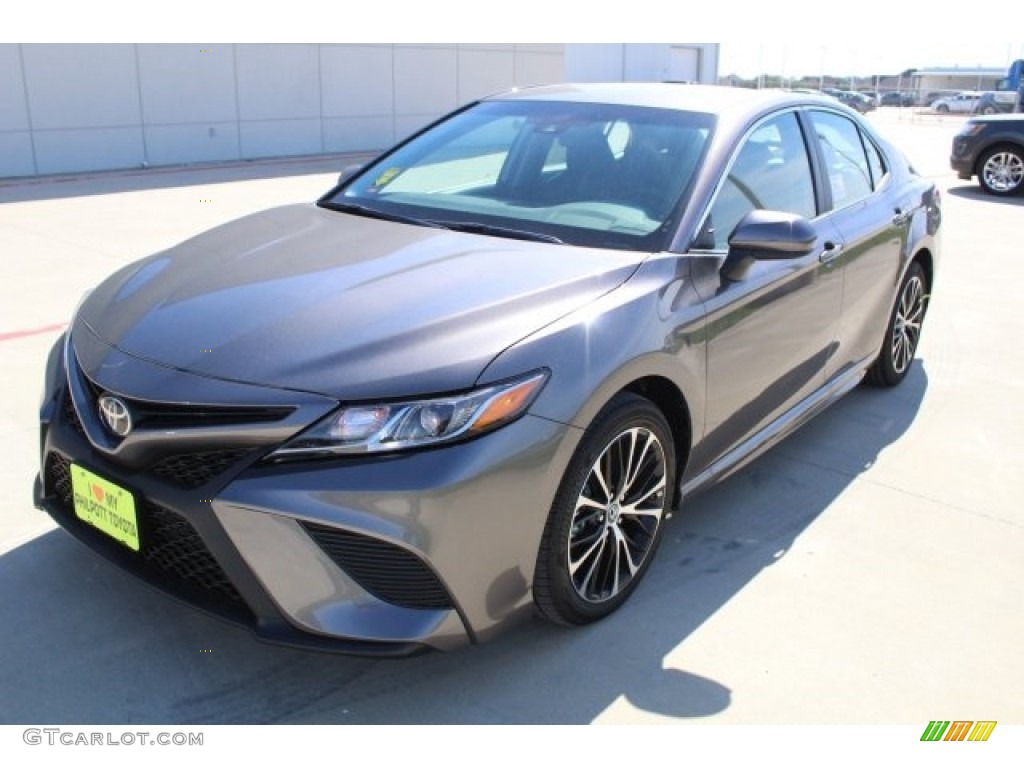 2018 Camry SE - Predawn Gray Mica / Black photo #3