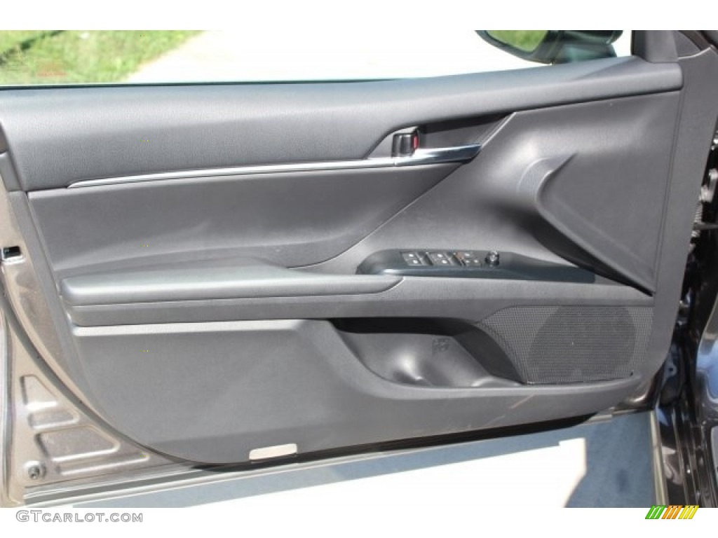 2018 Camry SE - Predawn Gray Mica / Black photo #8