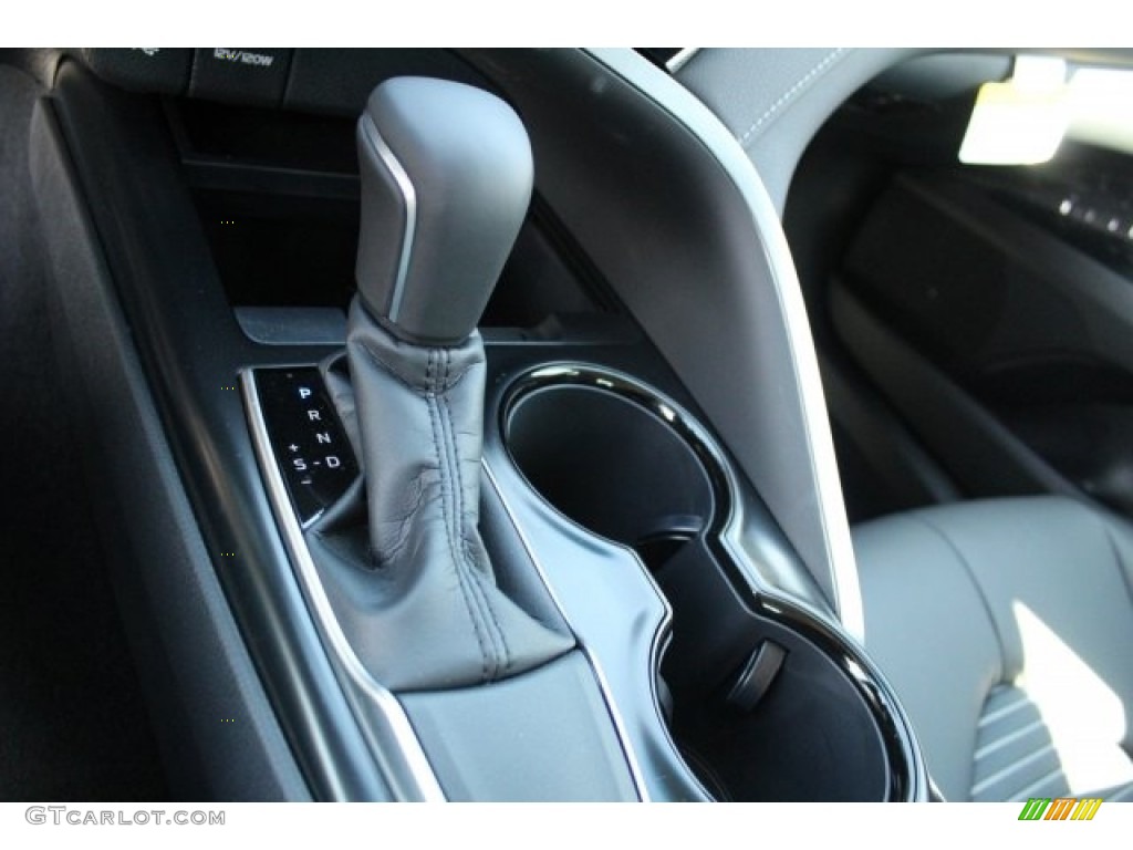 2018 Camry SE - Predawn Gray Mica / Black photo #16