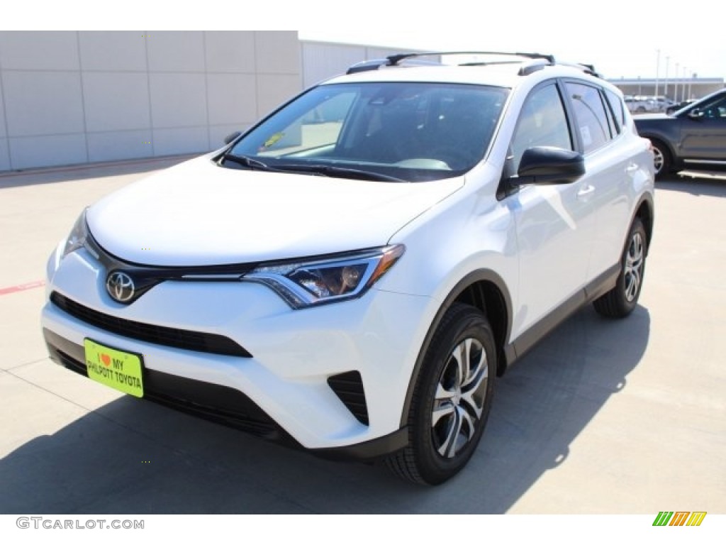 2018 RAV4 LE - Super White / Black photo #4