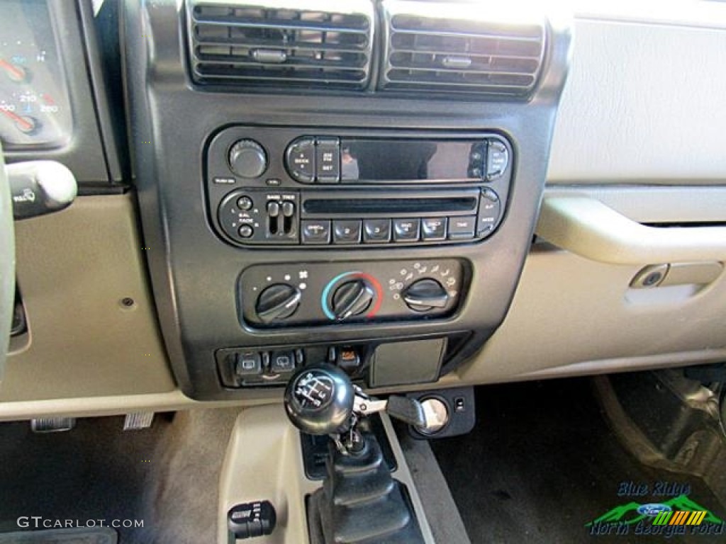 2004 Wrangler Rubicon 4x4 - Light Khaki Metallic / Dark Slate Gray photo #7