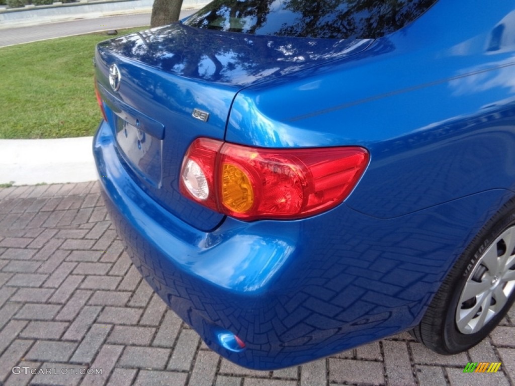 2010 Corolla LE - Blue Streak Metallic / Ash photo #27