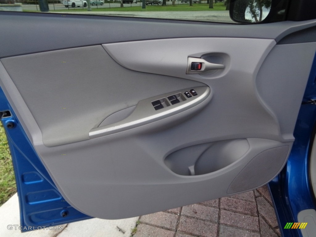 2010 Corolla LE - Blue Streak Metallic / Ash photo #45
