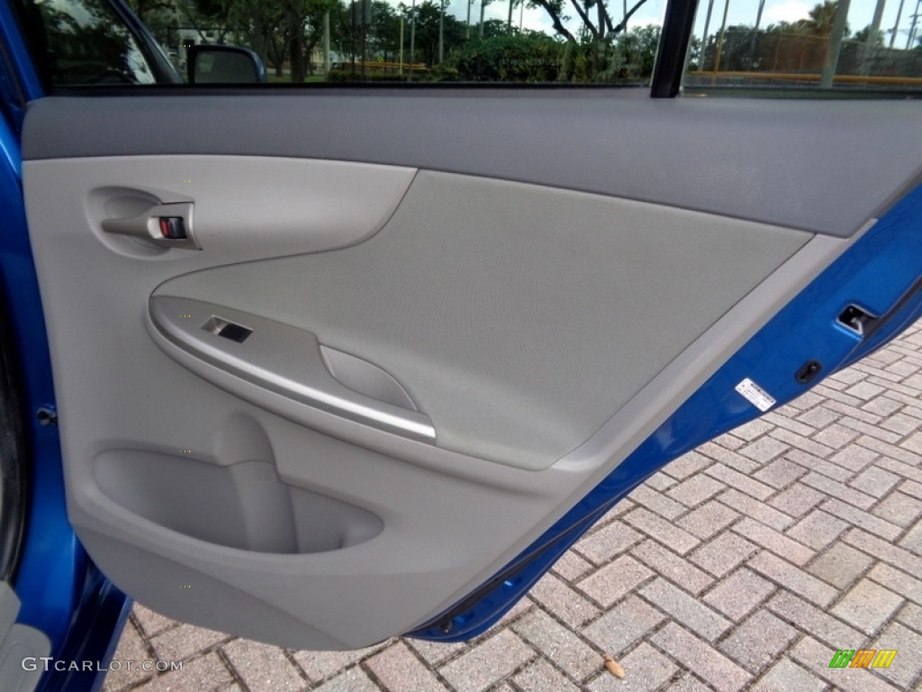 2010 Corolla LE - Blue Streak Metallic / Ash photo #48