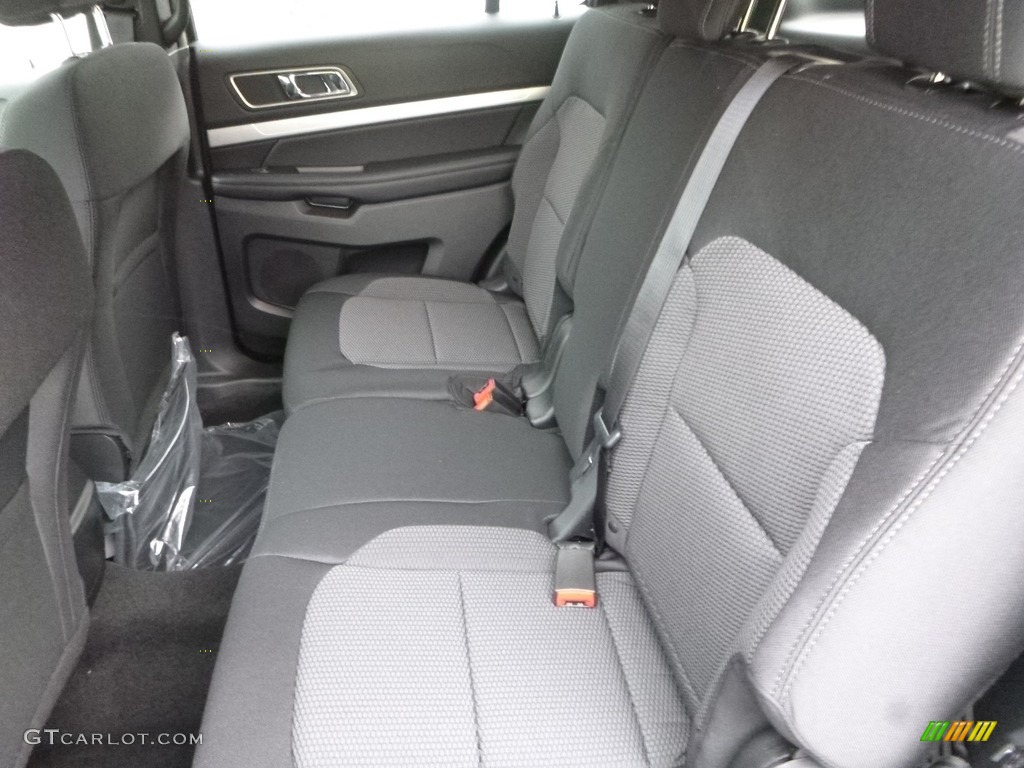 2017 Explorer XLT 4WD - White Gold / Ebony Black photo #8