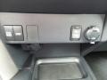 Super White - RAV4 LE Photo No. 30