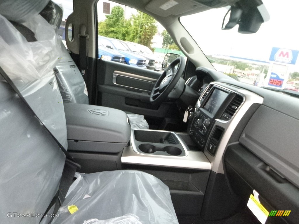 2018 1500 Big Horn Crew Cab 4x4 - Brilliant Black Crystal Pearl / Black/Diesel Gray photo #10