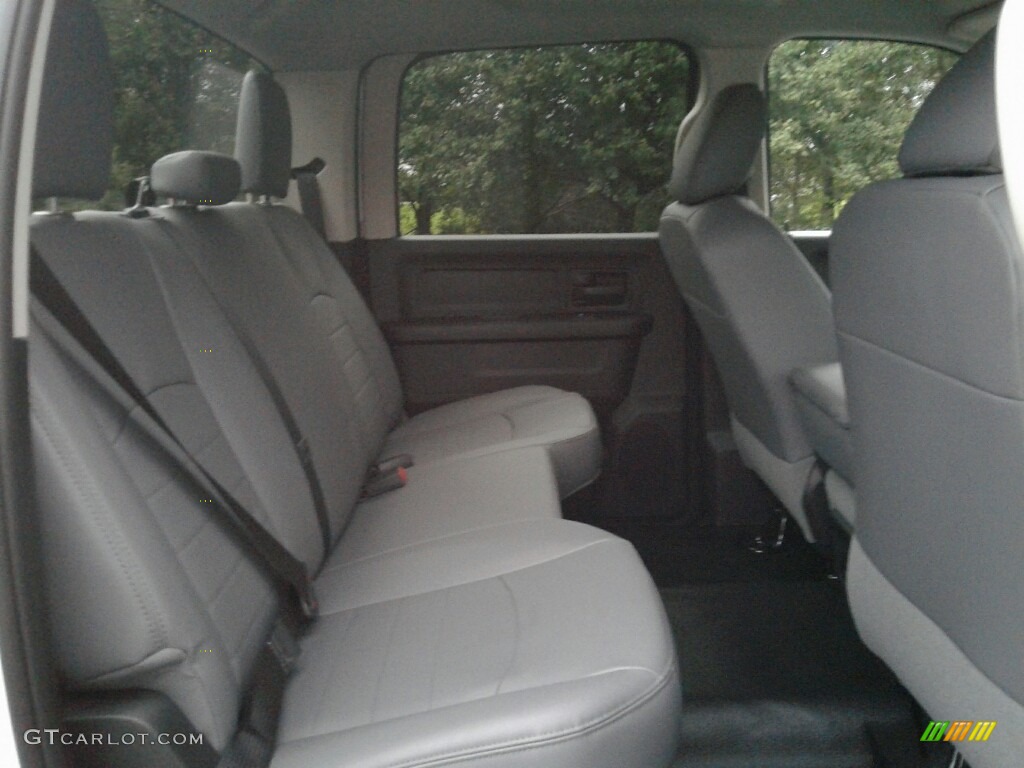 2018 3500 Tradesman Crew Cab 4x4 Chassis - Bright White / Black/Diesel Gray photo #22