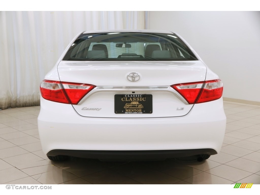 2015 Camry LE - Super White / Ash photo #16