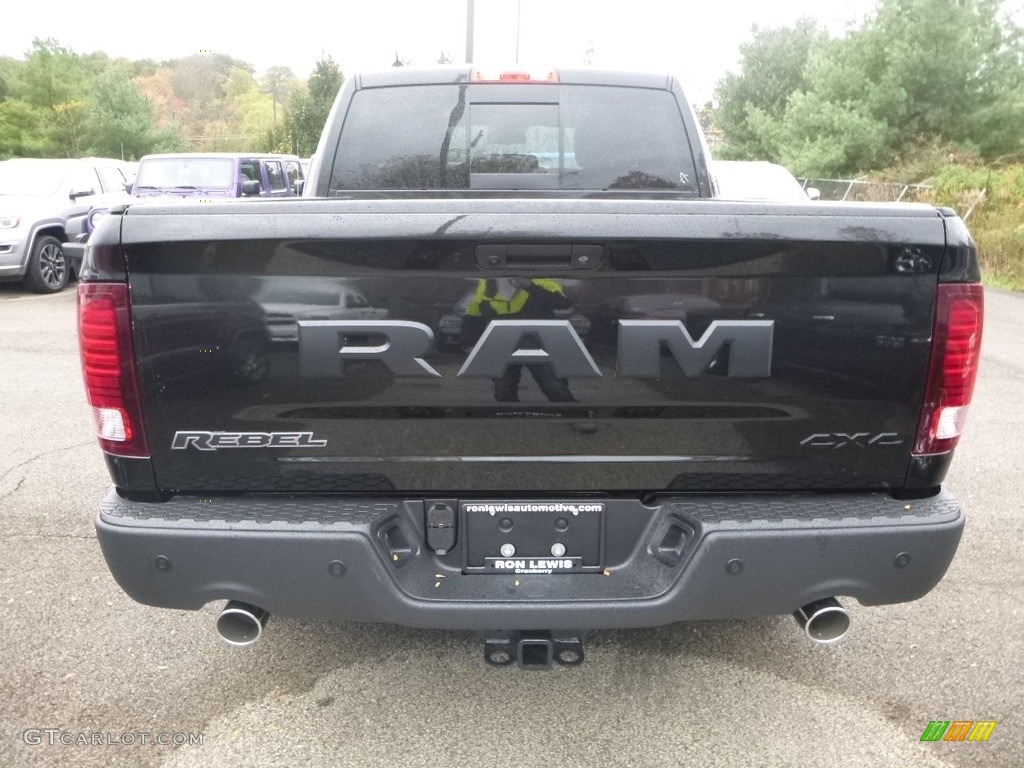 2018 1500 Rebel Crew Cab 4x4 - Brilliant Black Crystal Pearl / Black photo #4
