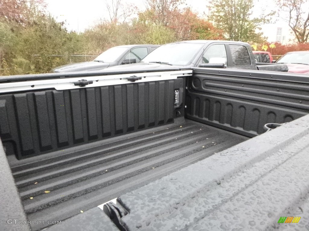 2018 1500 Rebel Crew Cab 4x4 - Brilliant Black Crystal Pearl / Black photo #13