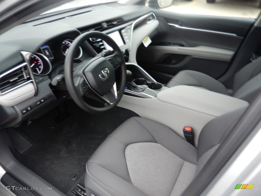 2018 Camry LE - Celestial Silver Metallic / Ash photo #3