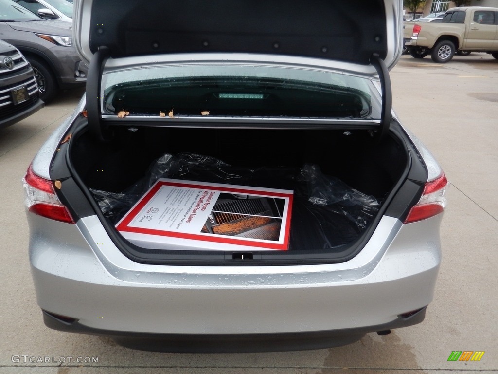 2018 Camry LE - Celestial Silver Metallic / Ash photo #5