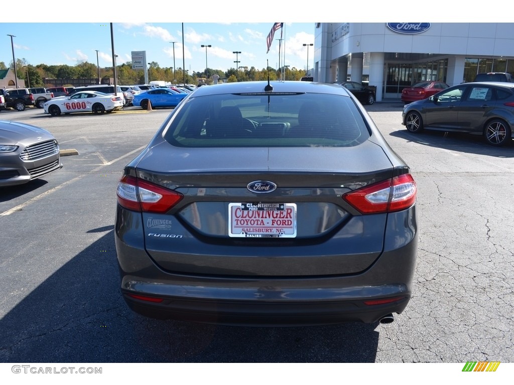 2015 Fusion S - Magnetic Metallic / Earth Gray photo #4