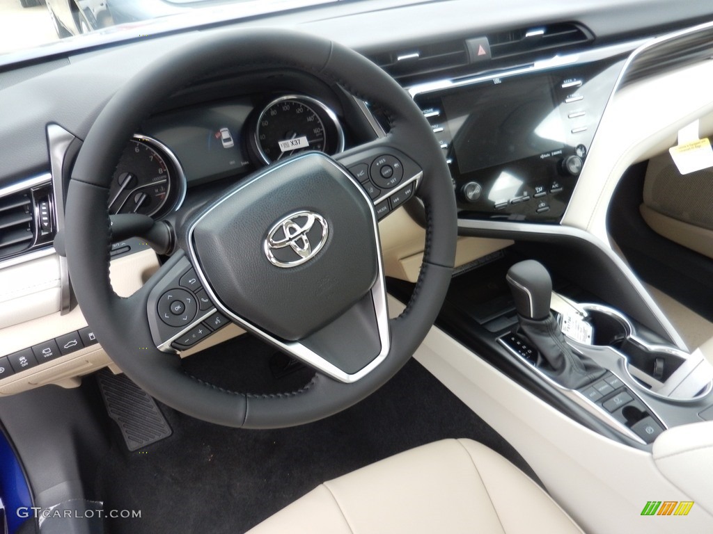 2018 Camry XLE - Blue Crush Metallic / Macadamia photo #4