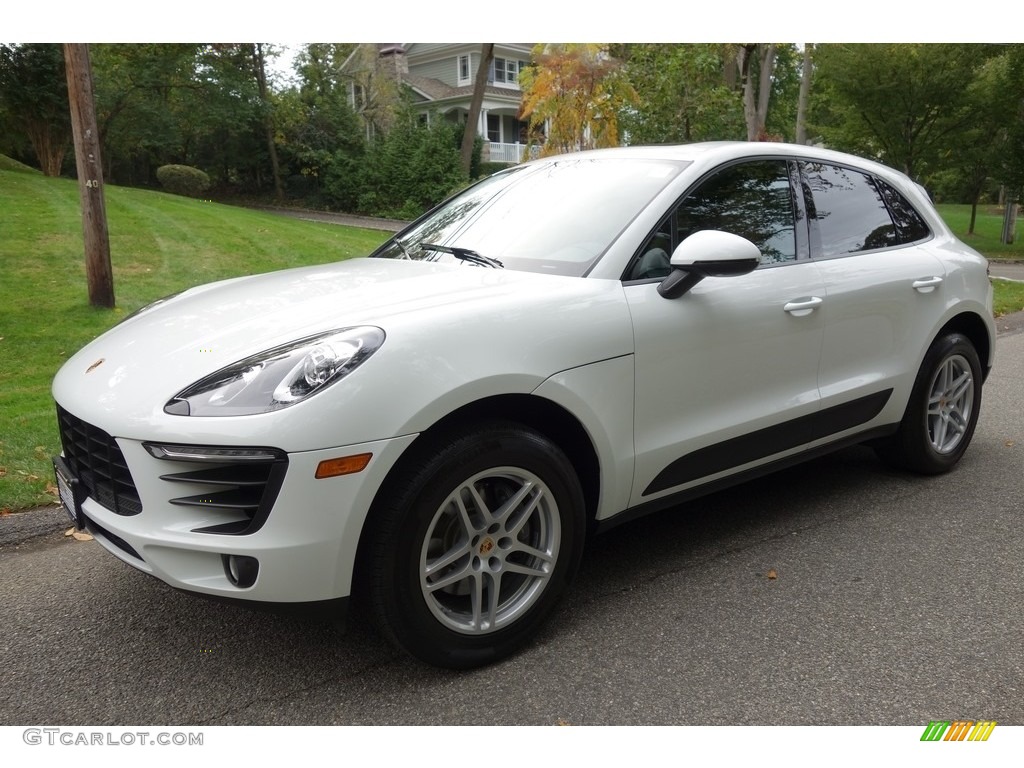 White 2017 Porsche Macan Standard Macan Model Exterior Photo #123486721