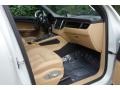 White - Macan  Photo No. 15