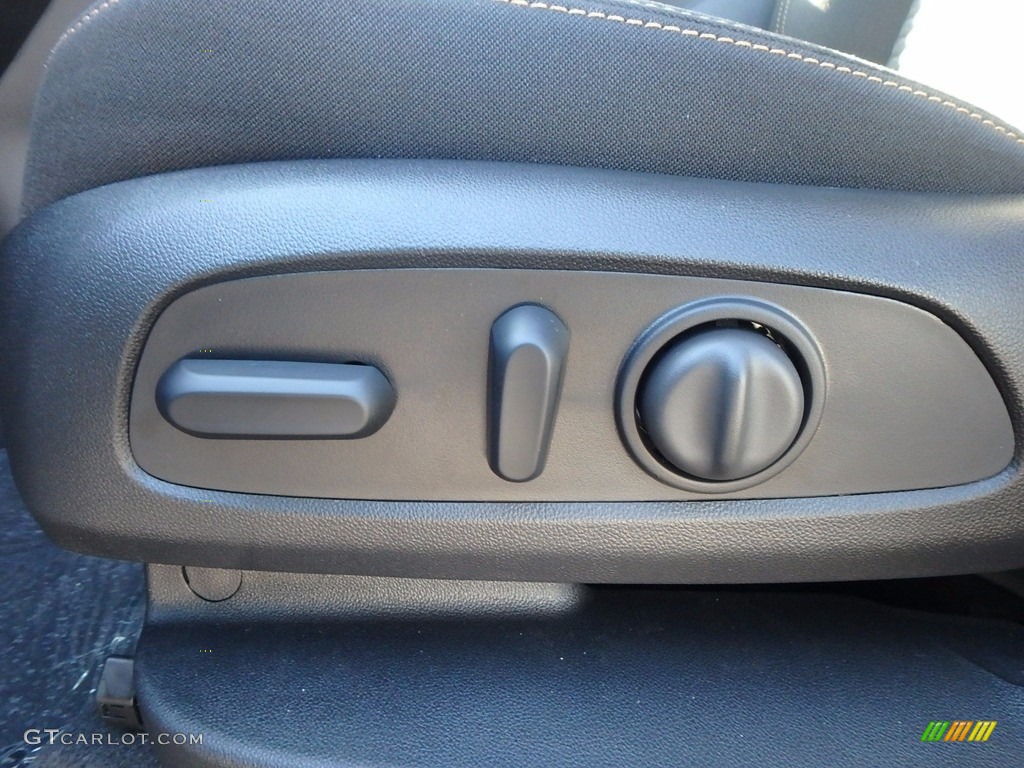2018 GMC Terrain SLE AWD Controls Photo #123487676